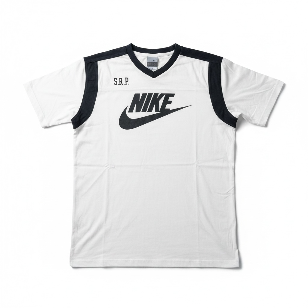 Vintage Nike V-neck T-shirt