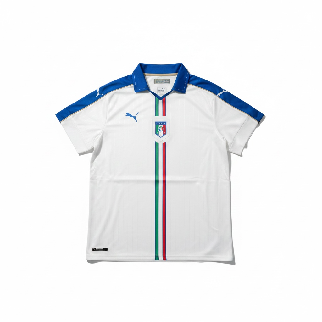 Vintage 15/16 Italy Away Football Shirt