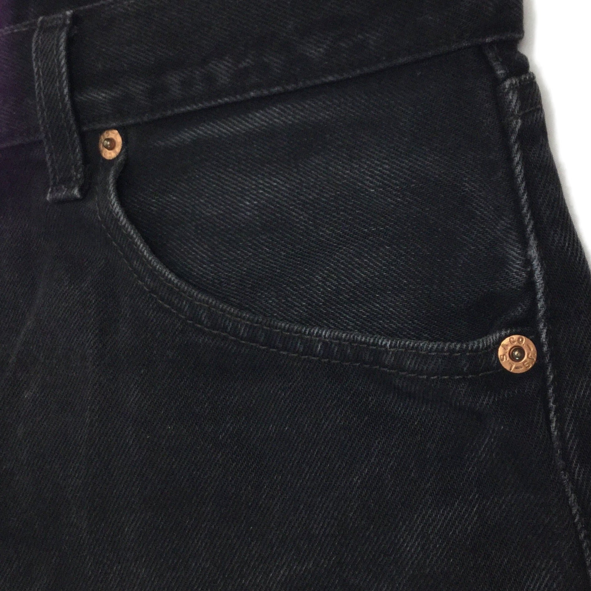 Vintage Black Levi's jeans 501 - Restorecph