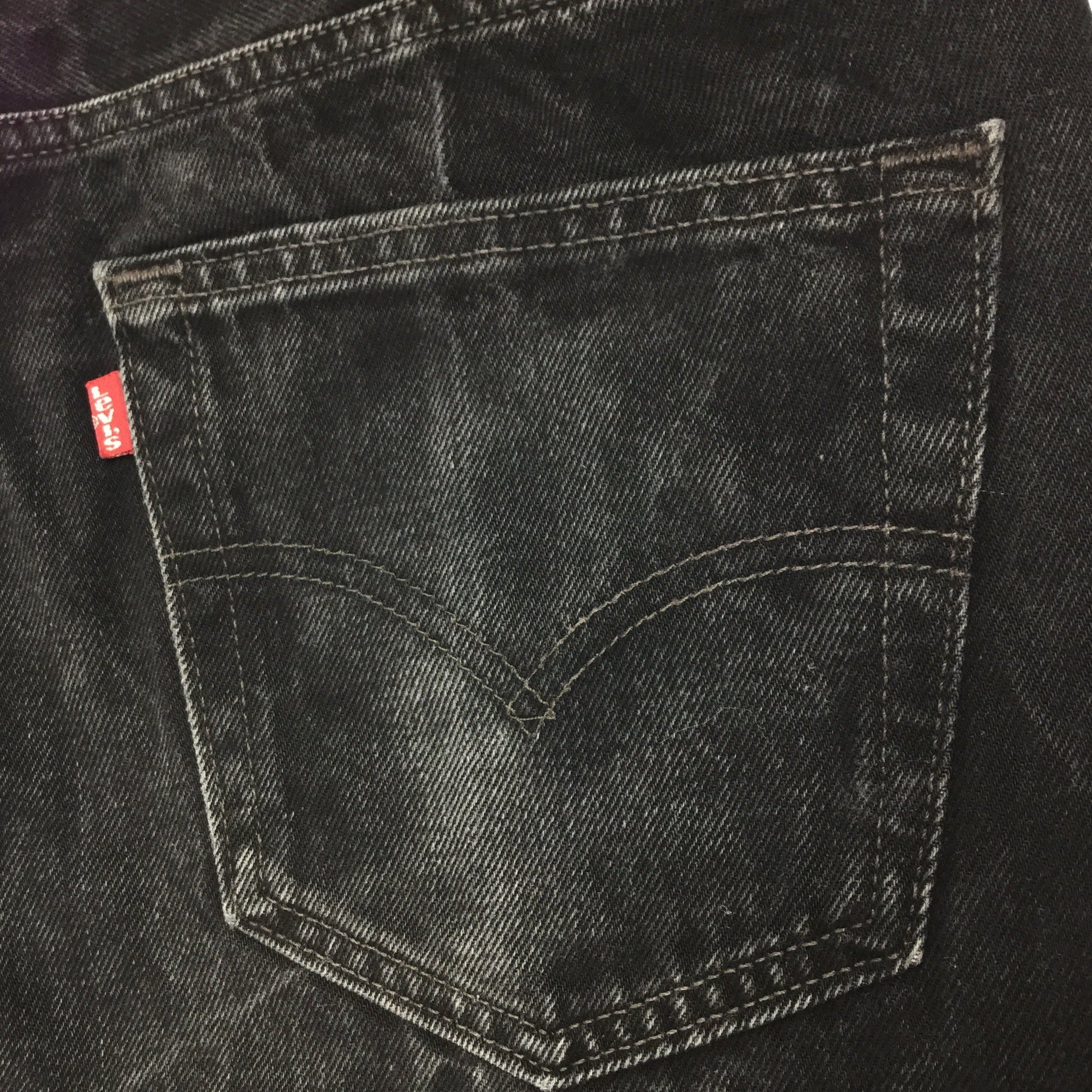 Vintage Black Levi's jeans 501 - Restorecph