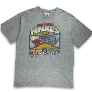 Vintage 1997 Chicago Bulls T-shirt - Restorecph